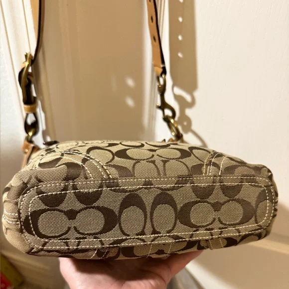 Coach Tan and Brown Shoulder Bag - Picture 5 of 7